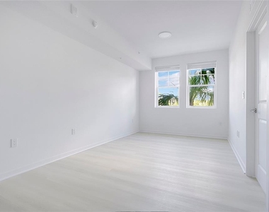 5579 Millenia Park Boulevard - Photo Thumbnail 10