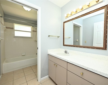 1107 King Avenue - Photo Thumbnail 14