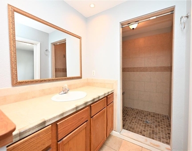 1107 King Avenue - Photo Thumbnail 20