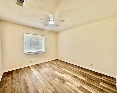 5638 Struthers Court - Photo Thumbnail 13