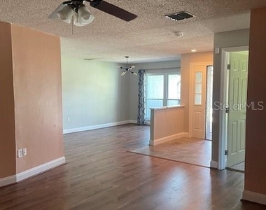 704 Butternut Place - Photo Thumbnail 13