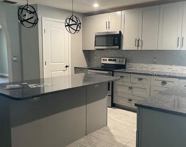704 Butternut Place - Photo Thumbnail 20