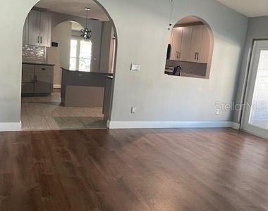 704 Butternut Place - Photo Thumbnail 23