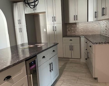 704 Butternut Place - Photo Thumbnail 18