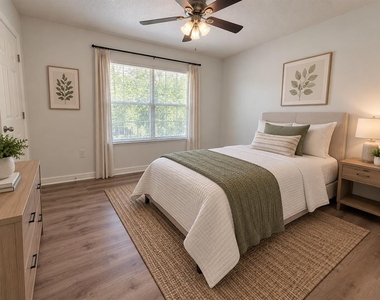 2348 Sw 42nd Drive - Photo Thumbnail 3