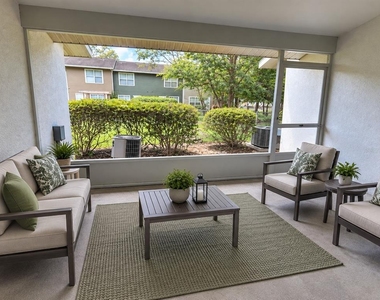 2348 Sw 42nd Drive - Photo Thumbnail 9