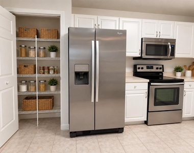 2348 Sw 42nd Drive - Photo Thumbnail 4