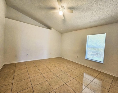 921 Bristle Cone Court - Photo Thumbnail 14
