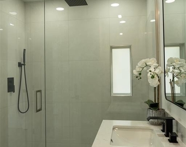 2464 Warne Street - Photo Thumbnail 15