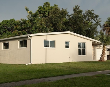 2464 Warne Street - Photo Thumbnail 24