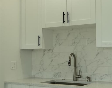 2464 Warne Street - Photo Thumbnail 10