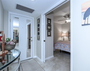 25188 Marion Avenue - Photo Thumbnail 6