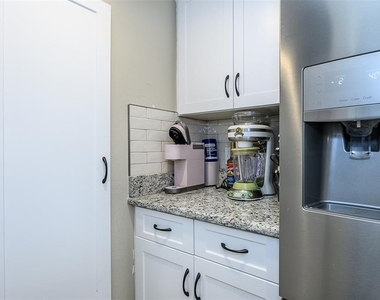 25188 Marion Avenue - Photo Thumbnail 16