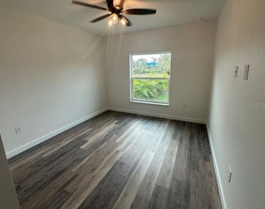 57 Boundary Boulevard - Photo Thumbnail 13
