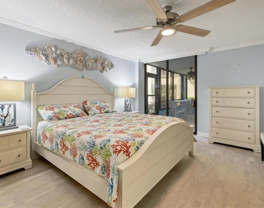 8776 Midnight Pass Road - Photo Thumbnail 15