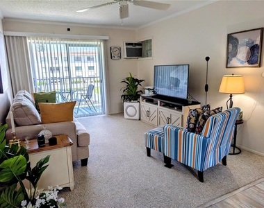 2321 Sunset Drive - Photo Thumbnail 3