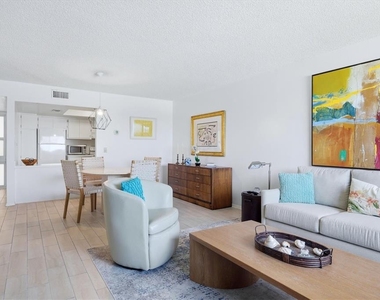 2089 Gulf Of Mexico Drive - Photo Thumbnail 5