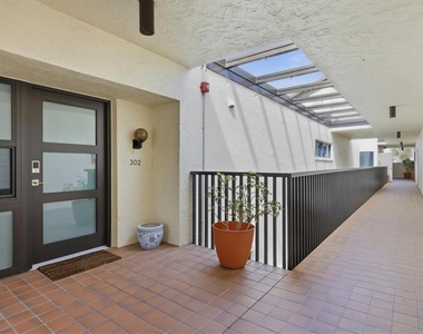 2089 Gulf Of Mexico Drive - Photo Thumbnail 2