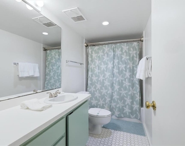 2089 Gulf Of Mexico Drive - Photo Thumbnail 22
