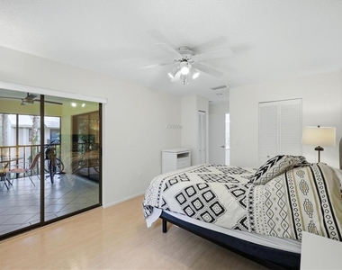 7858 Eagle Creek Drive - Photo Thumbnail 12