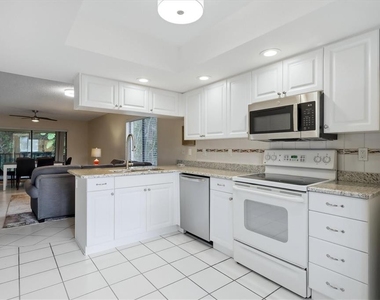 7858 Eagle Creek Drive - Photo Thumbnail 9