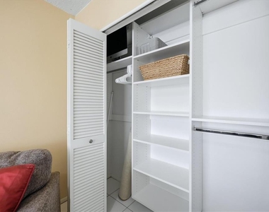 7858 Eagle Creek Drive - Photo Thumbnail 16