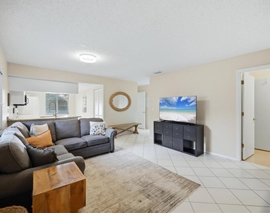 7858 Eagle Creek Drive - Photo Thumbnail 2