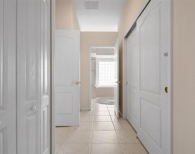 5249 Far Oak Circle - Photo Thumbnail 12