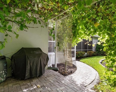 5249 Far Oak Circle - Photo Thumbnail 15