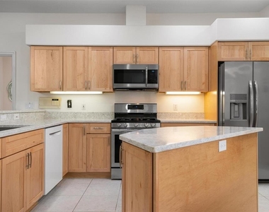 5249 Far Oak Circle - Photo Thumbnail 6