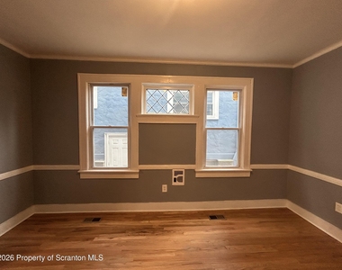 632 N Irving Avenue - Photo Thumbnail 7