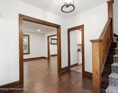 413 Powell Avenue - Photo Thumbnail 19