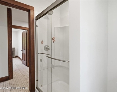 413 Powell Avenue - Photo Thumbnail 42