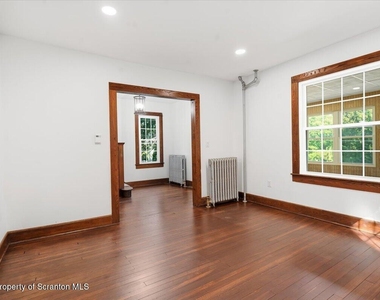 413 Powell Avenue - Photo Thumbnail 21
