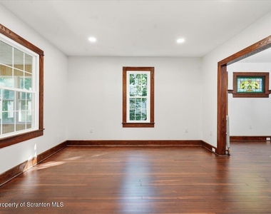 413 Powell Avenue - Photo Thumbnail 20
