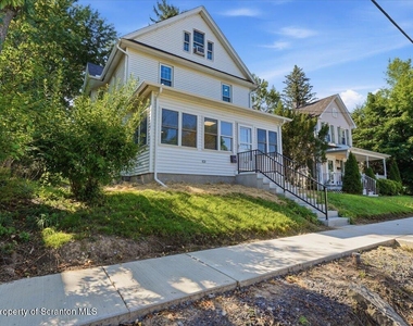 413 Powell Avenue - Photo Thumbnail 2