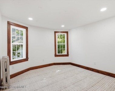 413 Powell Avenue - Photo Thumbnail 39