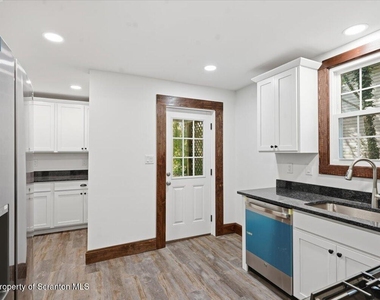 413 Powell Avenue - Photo Thumbnail 30