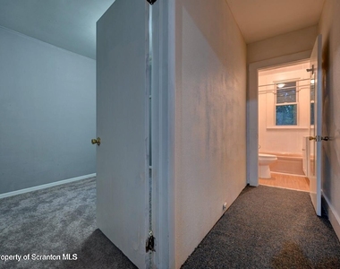 819 Delaware Street - Photo Thumbnail 30