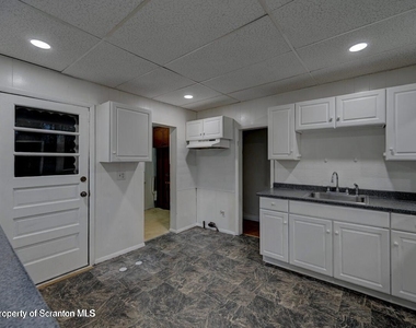 819 Delaware Street - Photo Thumbnail 15