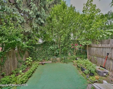 819 Delaware Street - Photo Thumbnail 4