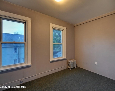 819 Delaware Street - Photo Thumbnail 28