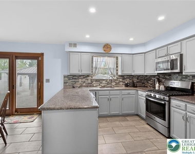 4894 Concord Drive - Photo Thumbnail 19