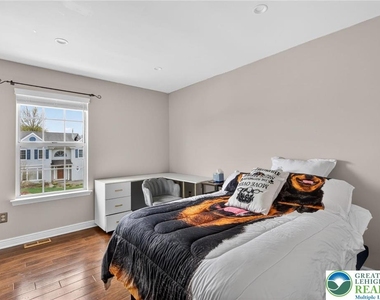 4894 Concord Drive - Photo Thumbnail 34
