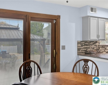 4894 Concord Drive - Photo Thumbnail 15