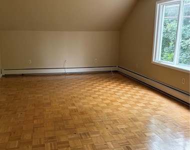 530 Penn Street - Photo Thumbnail 17