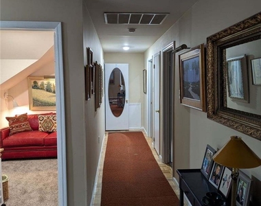 530 Penn Street - Photo Thumbnail 1