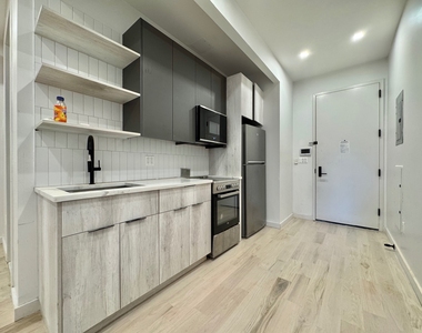 308 Linden Boulevard - Photo Thumbnail 2