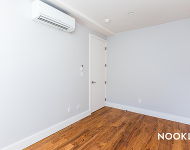 / 217 Boerum St - Photo Thumbnail 5