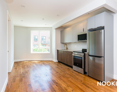 / 217 Boerum St - Photo Thumbnail 9